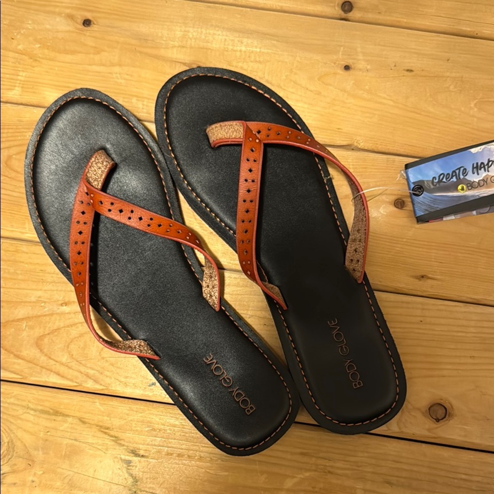 Body Glove Black and Brown Sandals
